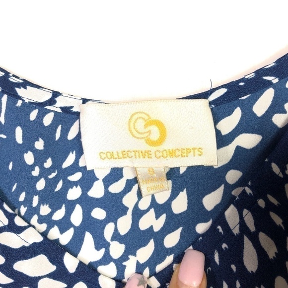 🦄 2/$20 Collective Concepts Blue Leopard tank - Picture 3 of 7